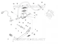 Rear master cylinder