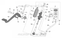 Rear master cylinder